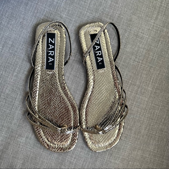 ZARA • Gold sandals - Picture 6 of 6